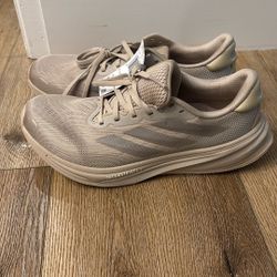 Adidas Supernova , Size 9.5 New Never Use , No Box
