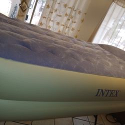 Inflatable Twin Size Bed With Pump