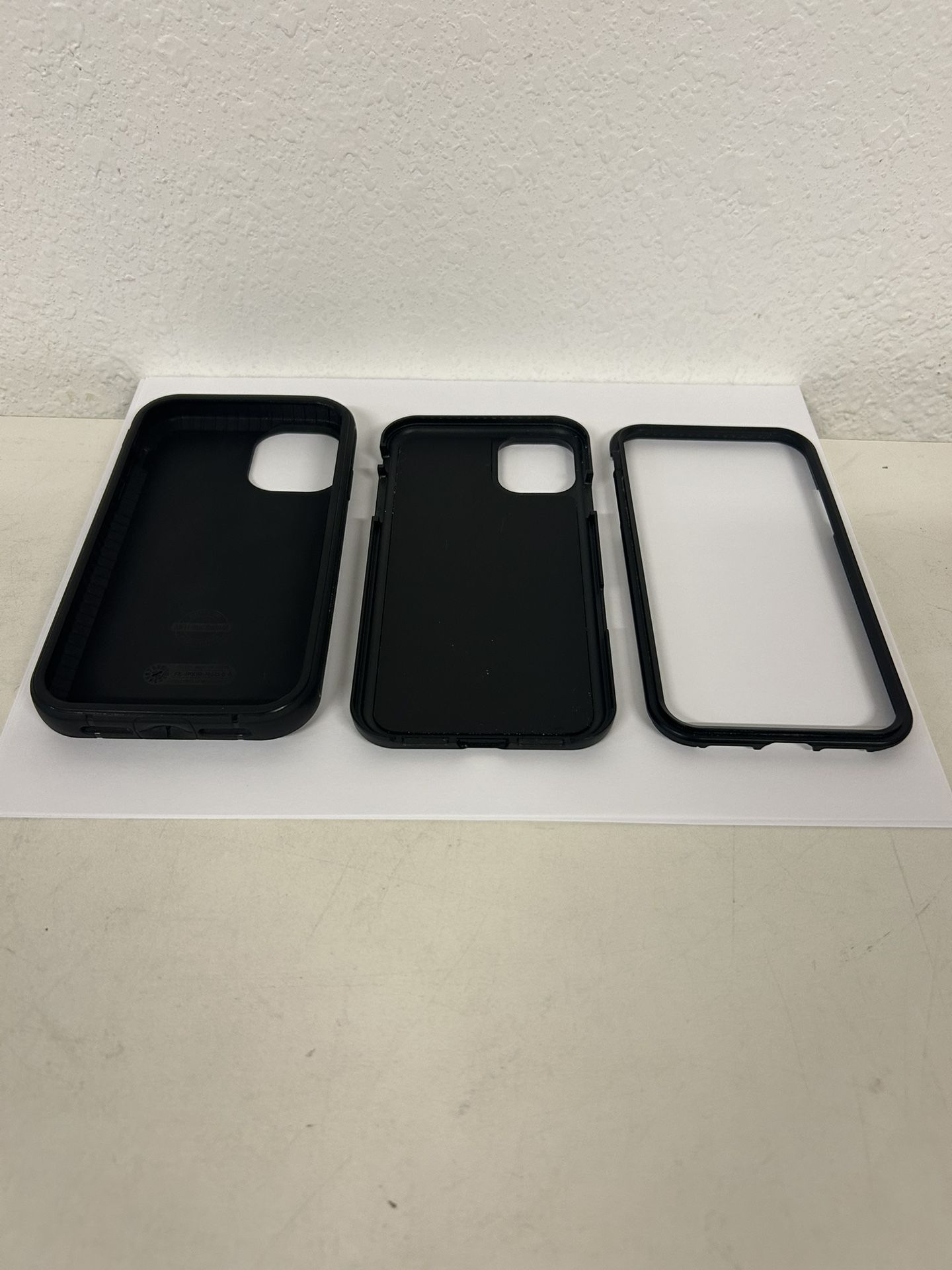 iPhone 11 Defender Case - Black