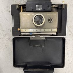 Polaroid Vintage Automatic 100 Land Camera
