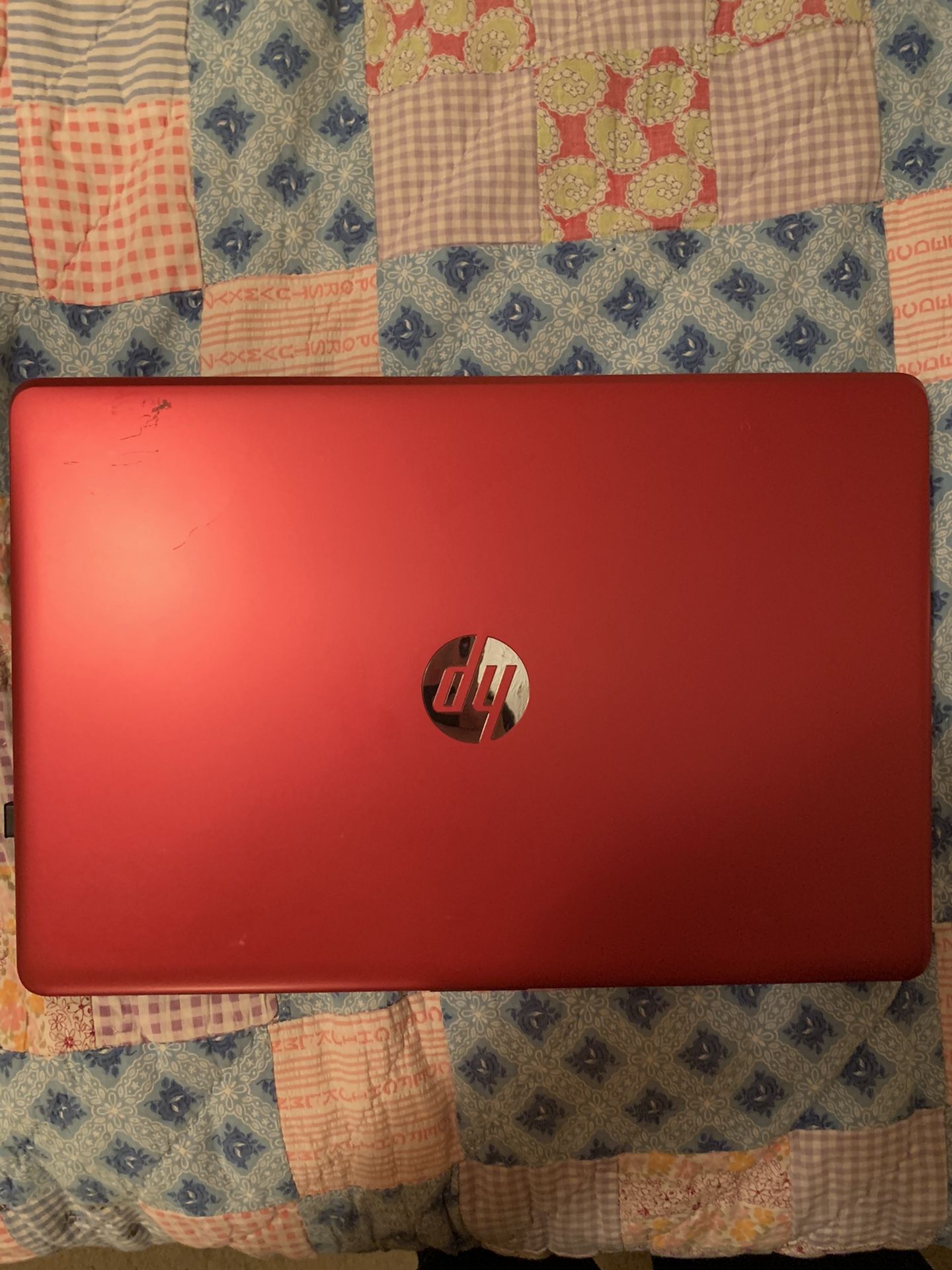 15.6” HP laptop w/ touchscreen