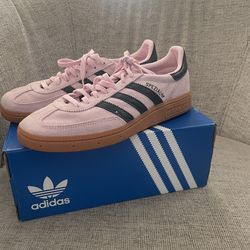 Adidas spezial women’s pink suede sneakers with green stripes