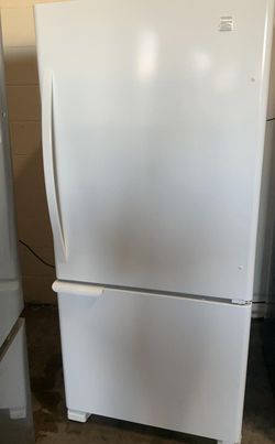Kenmore Bottom Freezer White Refrigerator Fridge
