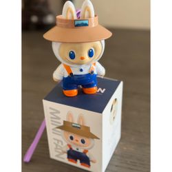 Labubu Fan
