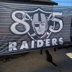 Raiders Rare Really BIG 6X10 805 RAIDER FLAG.!