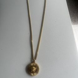 Versace Gold Chain Fashion Jewelry 