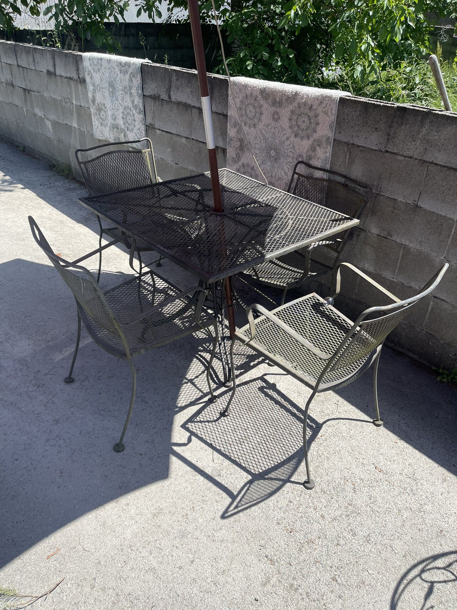 Patio Table Matching set $400