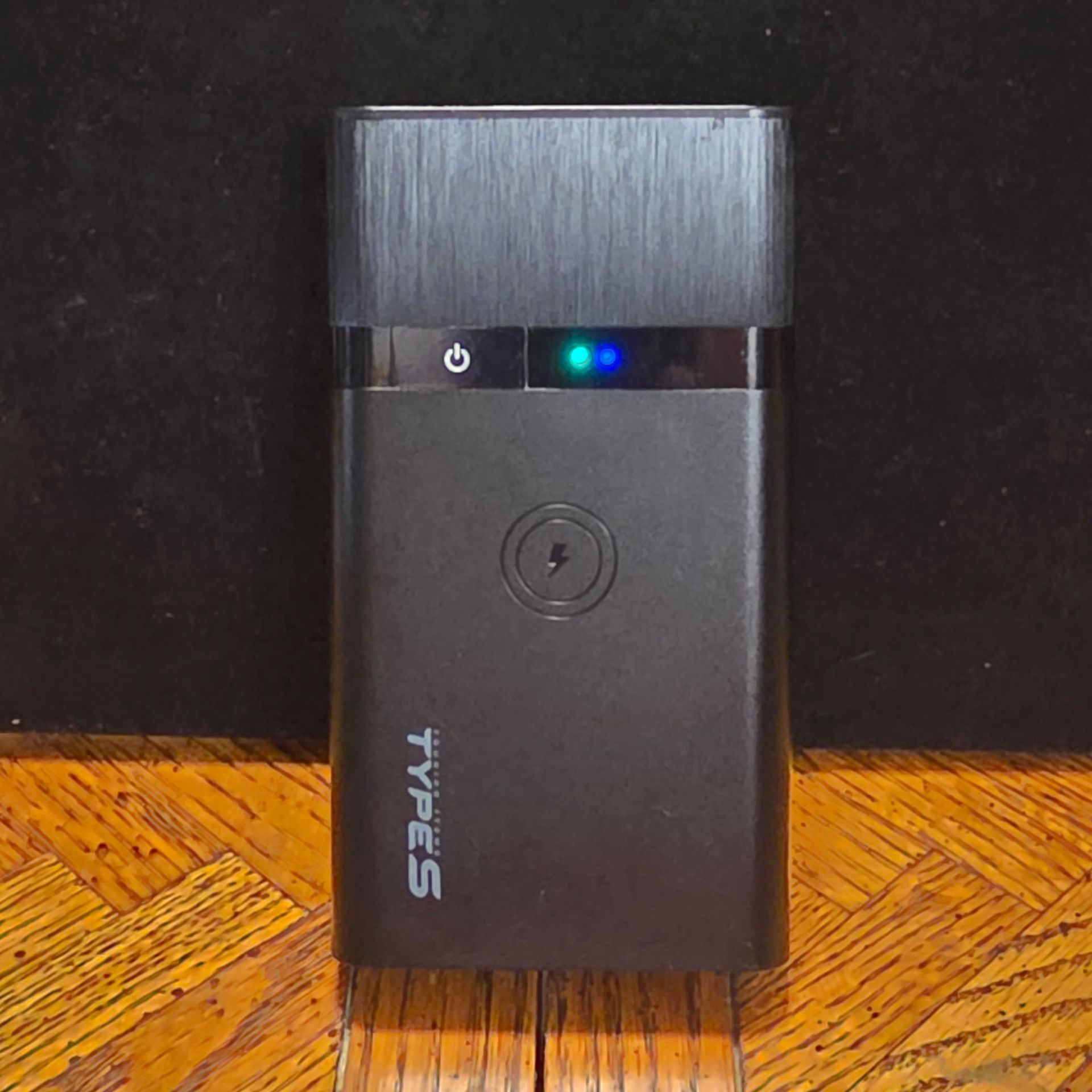Touring Items Type S 8000 mAh Jump Starter Model# AC56794 Power Bank
5V - Black