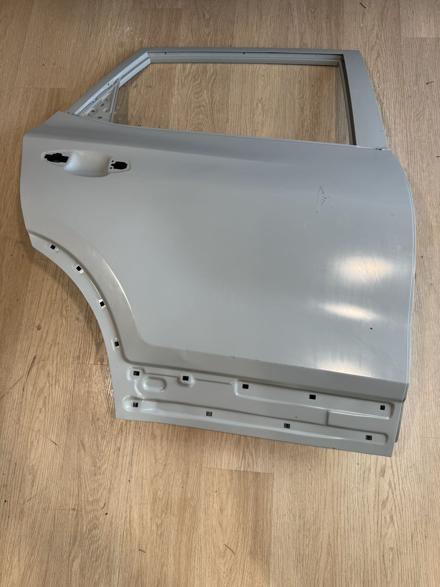 2020 2024 KIA SELTOS RIGHT SIDE REAR DOOR SHELL OEM