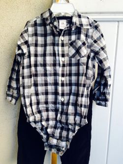 Carter's Black & White Outfit, size 24 months