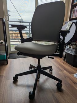 Steelcase Leap V2