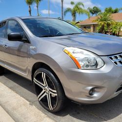 Nissan Rogue, Low Miles, Clean Title, 4 Cylinder Gas Saver, Registered, Smogged, 22"rims, No Issues Or Problems