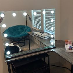 Extra Large Light Up Make Up Mirror 