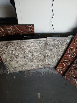 3 sets of wall decor