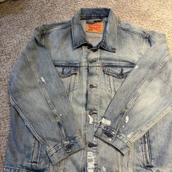 Levi’s Relaxed Trucker 