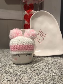 Marshmallow mug hat