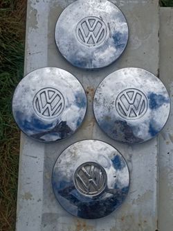 VW chrome center hub caps