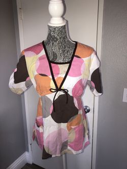 Los Angeles Rose size small scrub top