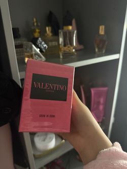 Valentino Donna Born in Roma Perfume