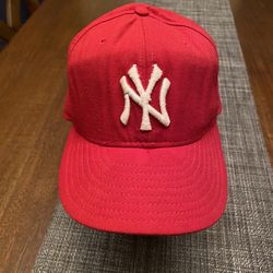 New Era 59Fifty Red New York Yankees MLB Basic 5950 NY Size 7-1/2 Baseball Cap Hat