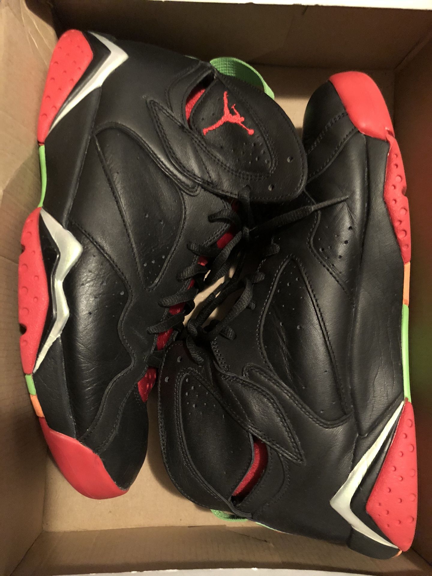 Air Jordan 7, Marvin the Martian, size 8.5, perfect condition.