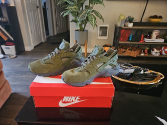 Nike Air Huarache Run SE Legion Green Sz 10.5