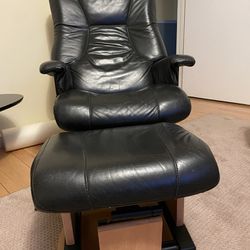 Nursing glider chair- Avantiglide
