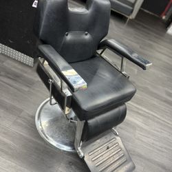 Barber Chairs 