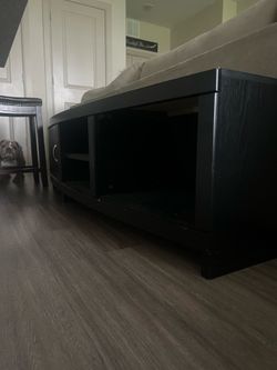 Entertainment center