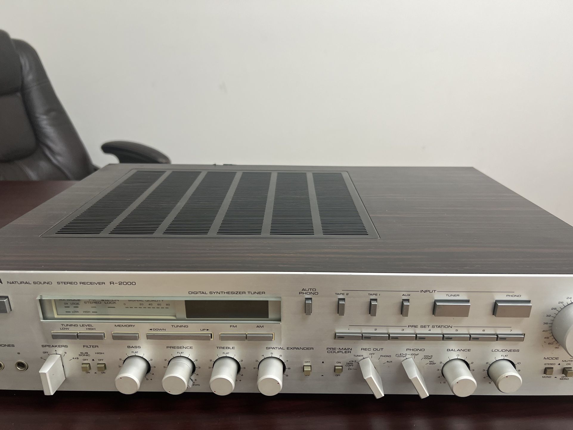Vintage Yamaha R-2000 AM/FM Stereo Receiver, 150WPC, Hard To find Item! 
