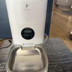 Automatic cat Feeder 