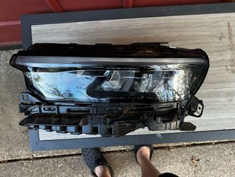 OEM Jeep Grand Cherokee L Headlight Assembly