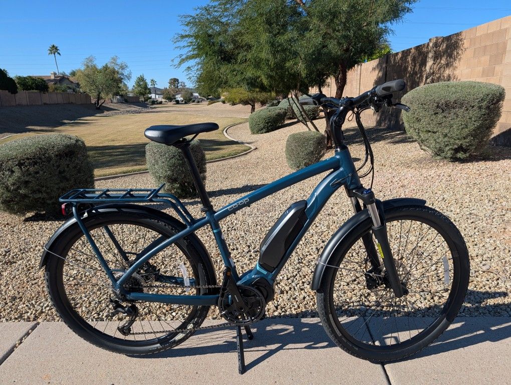 Medium size, Co-op cycle CTY e2.2 Electric Bike, class 1