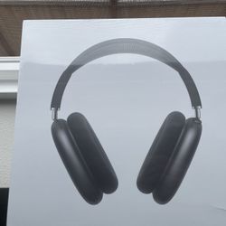 AirPod Maxs USB C