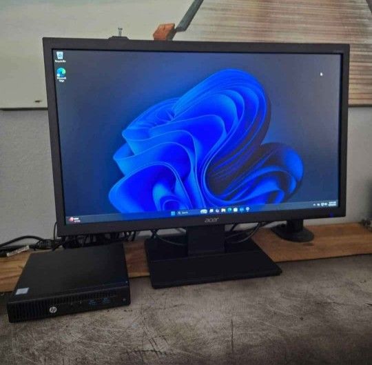 Mini computer and monitor, windows 11