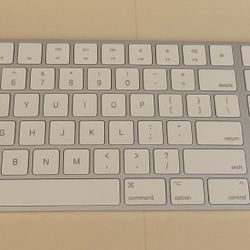 Apple Keyboard 