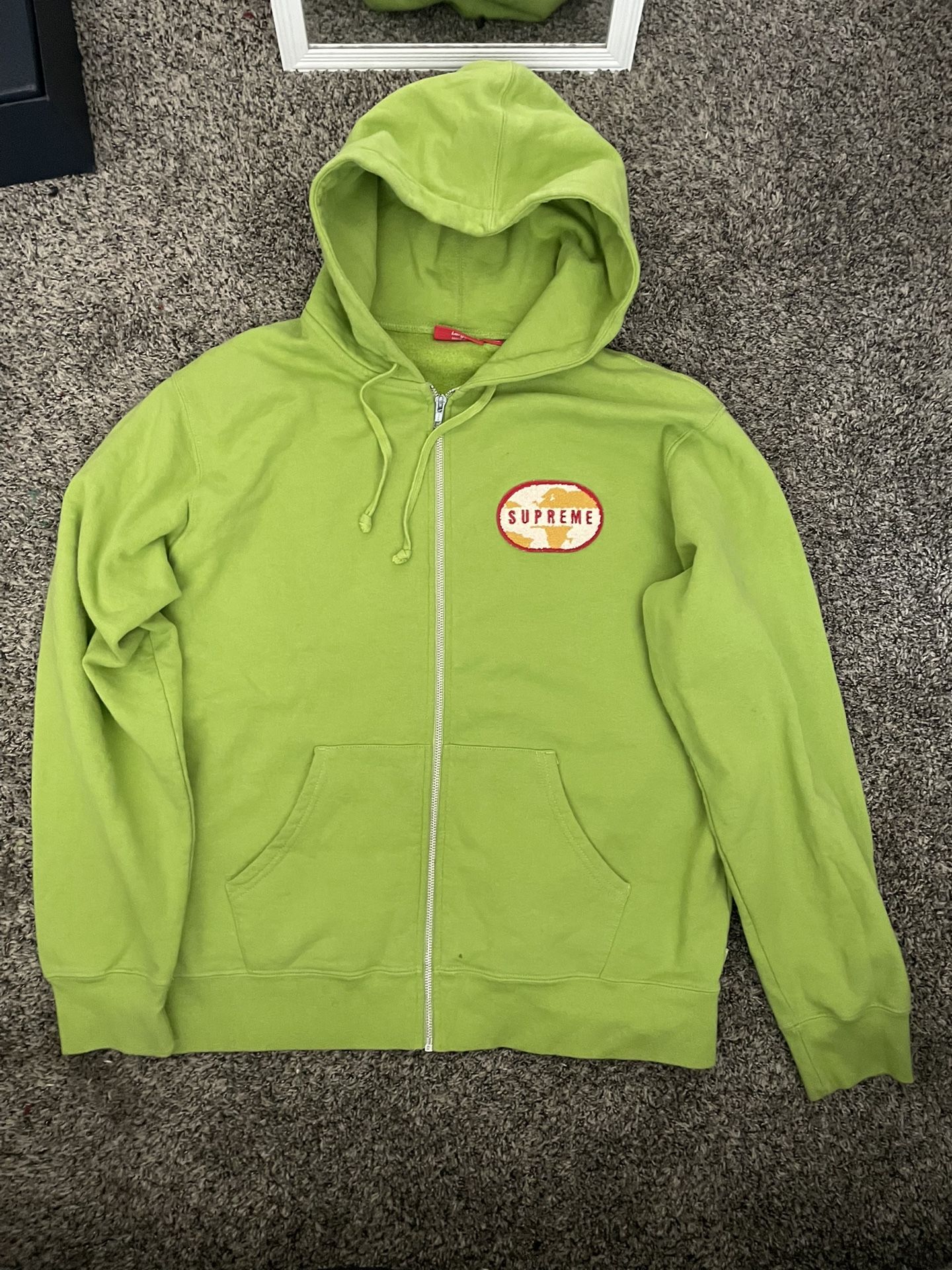 Large Supreme Zip up