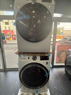 New GE Front Load Washer and Dryer Set