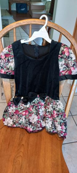 Girls size 6 velveteen, floral and lace dress