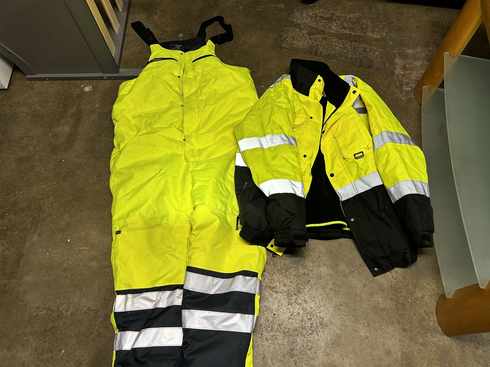 High Visibility Winter Working Clothes Medium