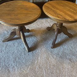 Oak End Table Or Lamp Table
