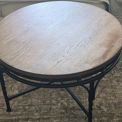 Round Coffee table