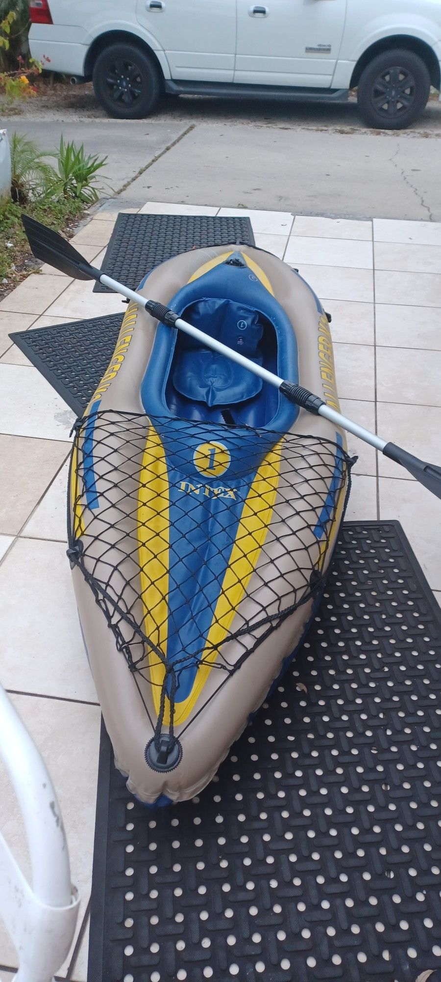 Inflate  Kayak. 9ft Long 220 Pts 