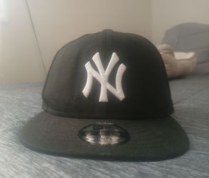 New Era NY Yankees Youth Snapback Cap (make me an offer)