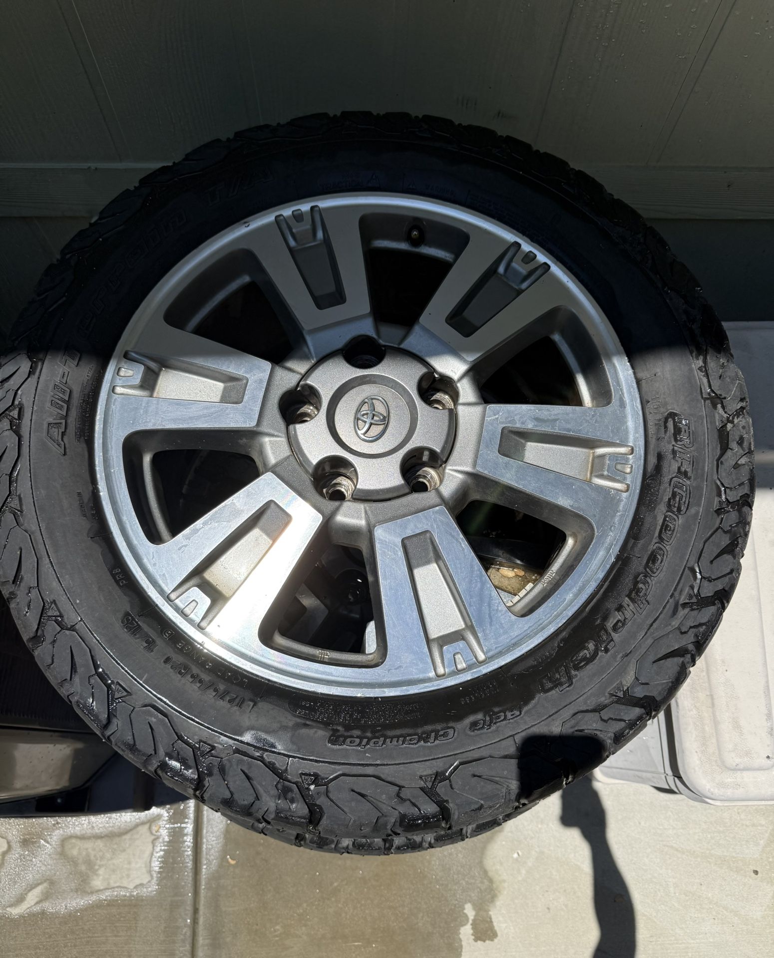 Toyota Tundra Oem Tires