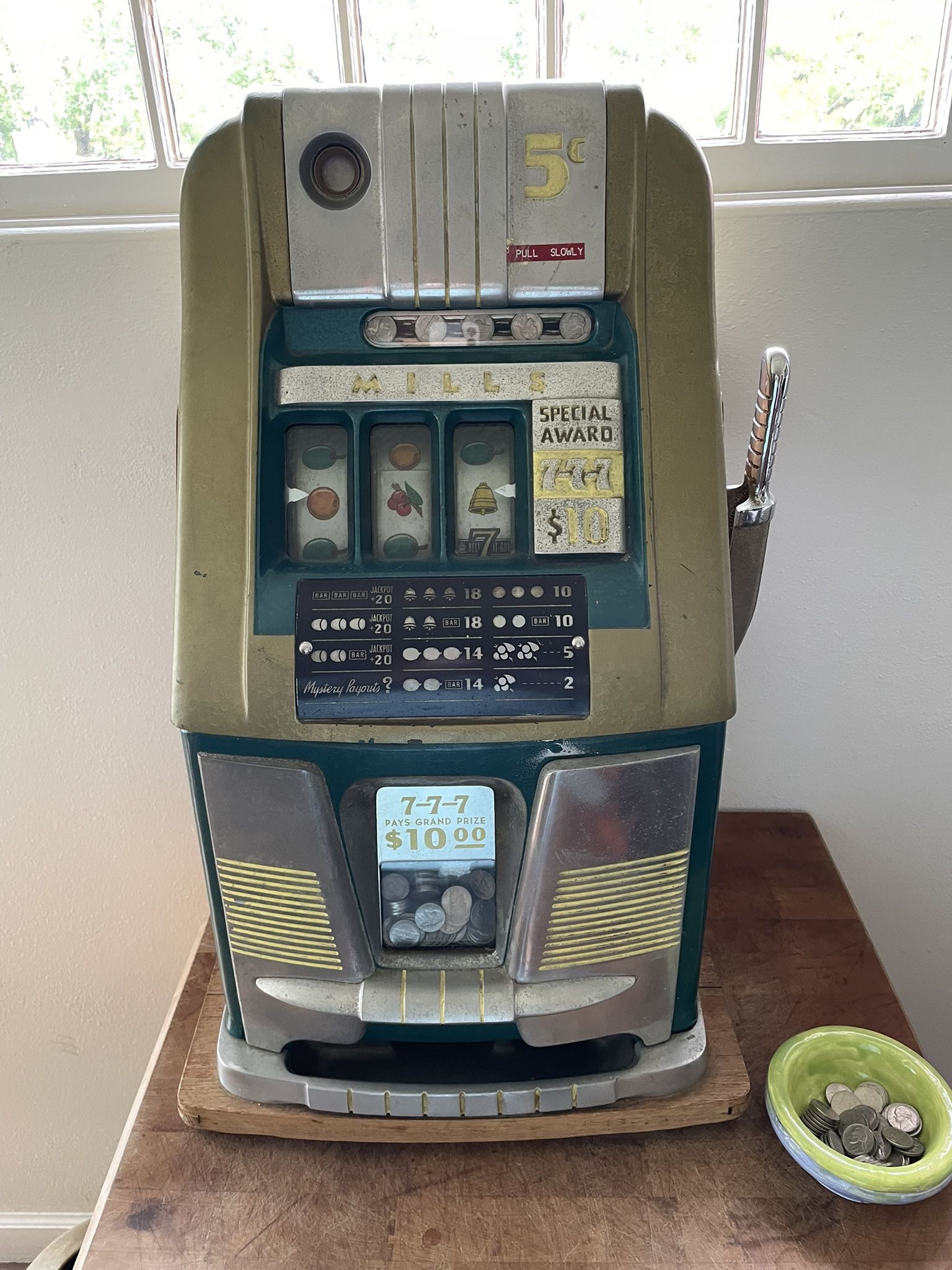 Mills Slot Machine