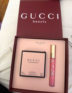 New With Tags Gucci 2 Pieces Lip Gloss + Glow Highlighter