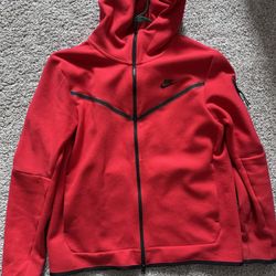 Red Nike tech 