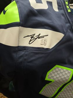 Nike On Field. Tyler Lockett Stitched Stitched Signature Jersey (Size L) – $100 obo. Never worn