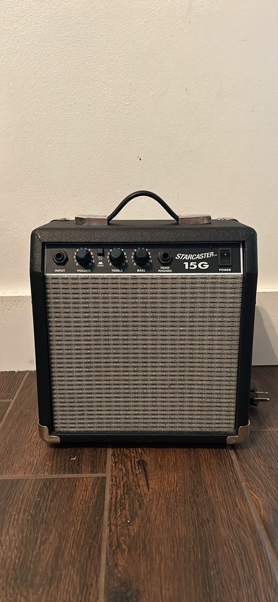 Starcaster Mini Amp And Boss Distortion Pedal